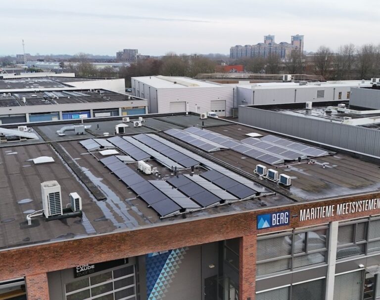 54 zonnepanelen en energieopslag in Zwijndrecht