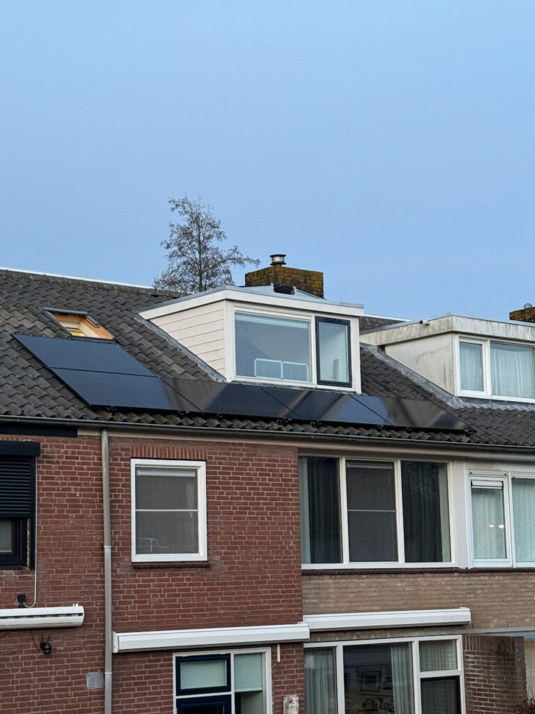 Woning in Utrecht voorzien van zonnepanelen als onderdeel van een duurzame energieoplossing