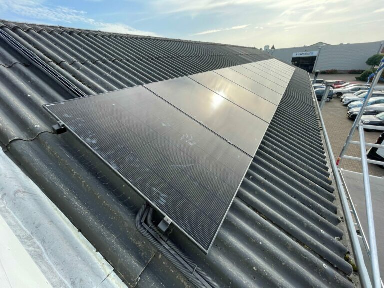 Zonnepanelen installatie Arkel